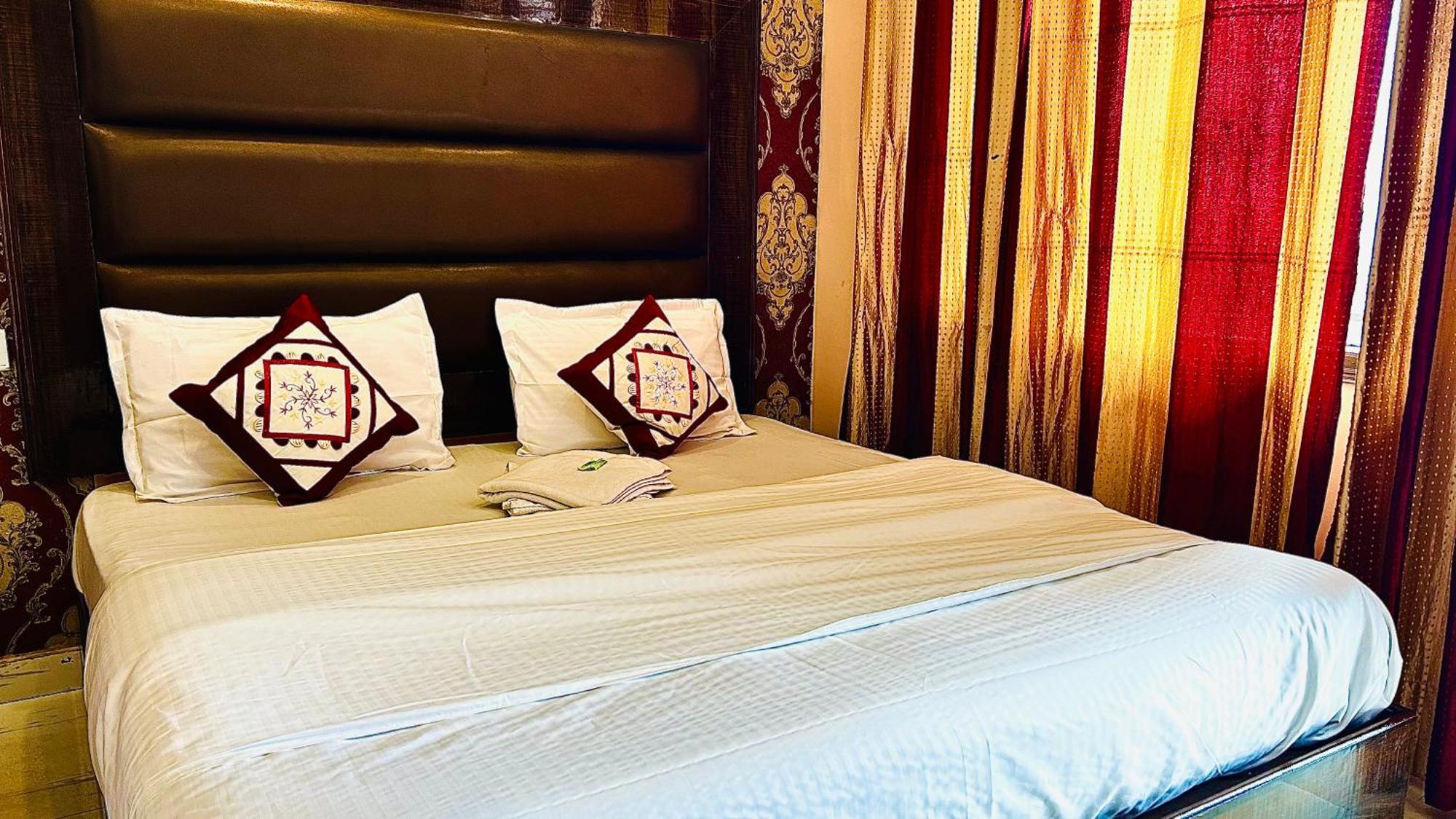 Hanu Vatika The Family Choice Shimla Bagian luar foto